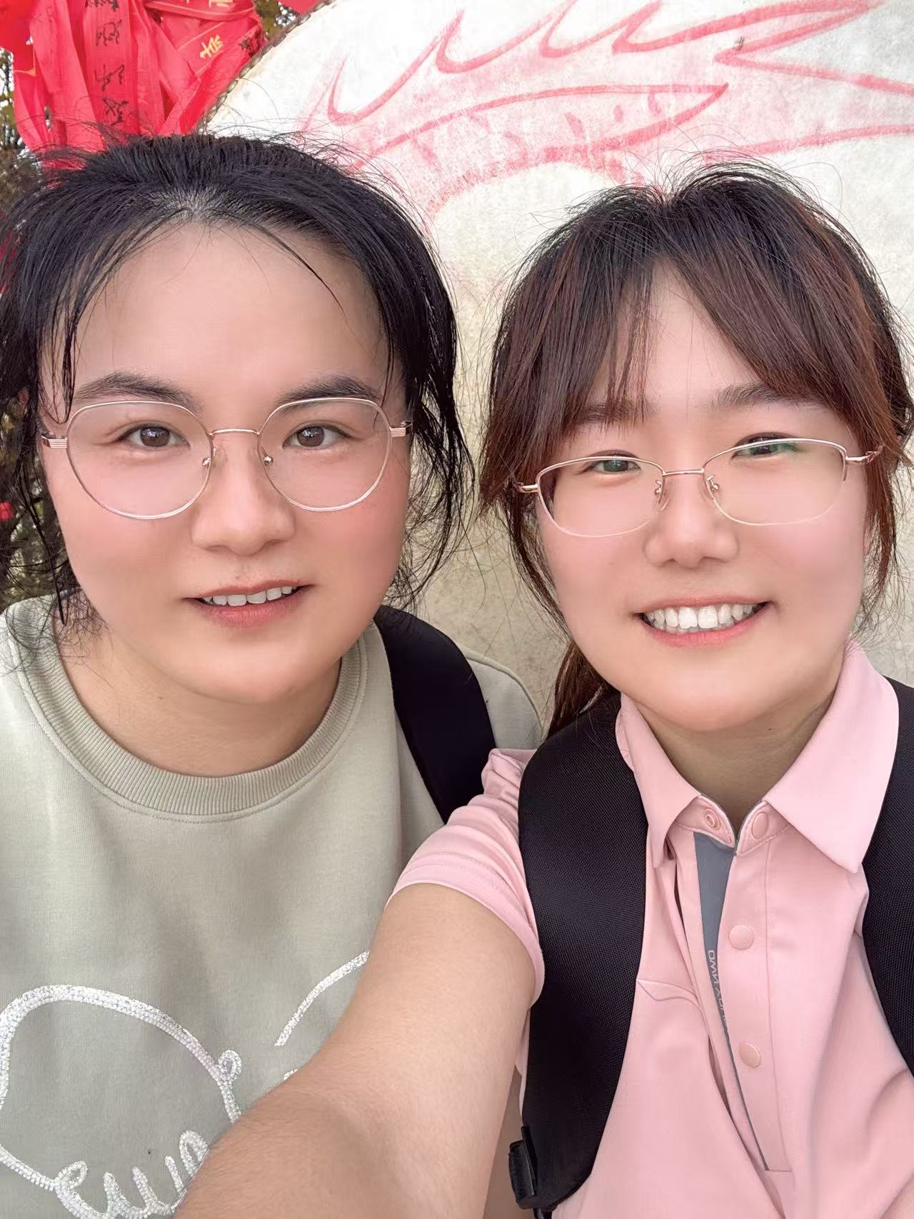 1764754676830827.jpg 9、郭靜、韓海營(ying)12點35分(fēn)登頂.jpg